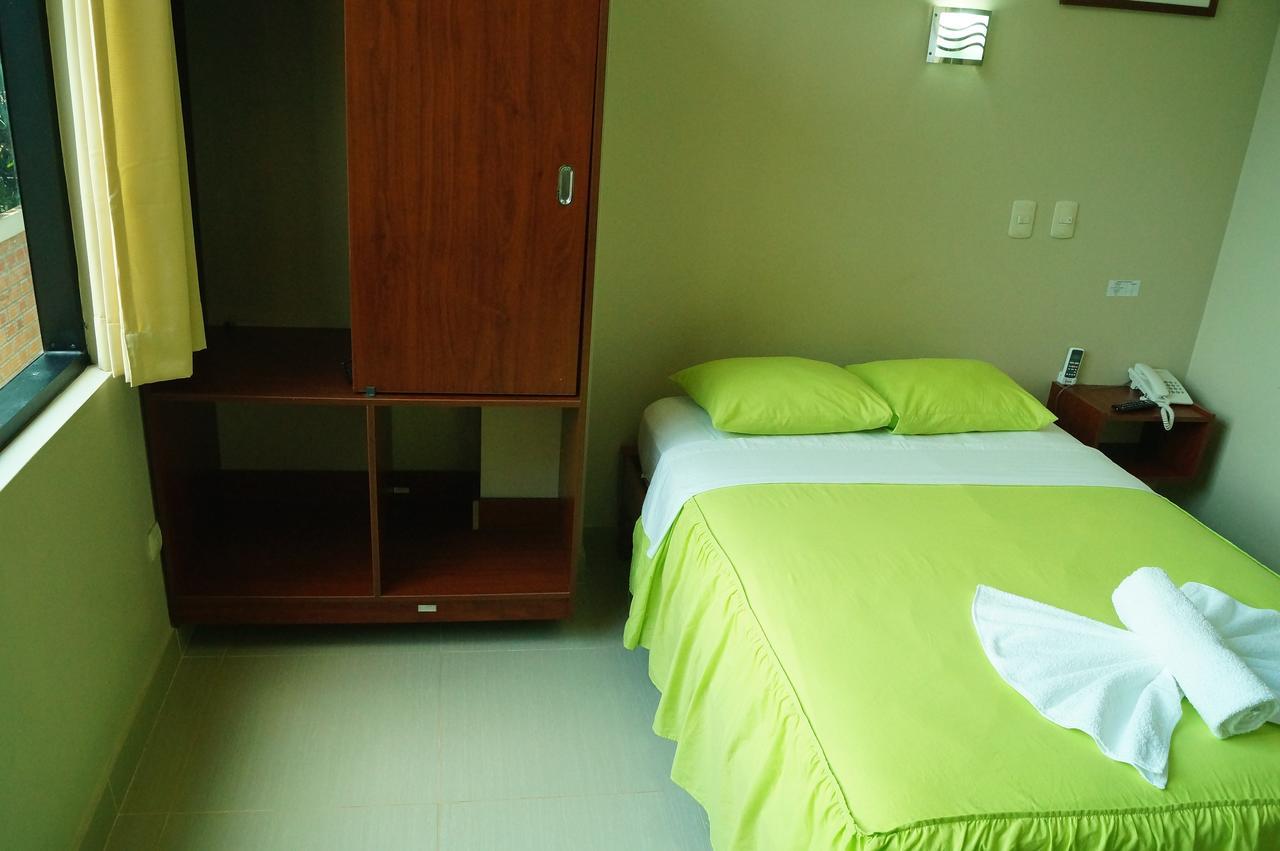 Tahuari Hotel プカルパ エクステリア 写真